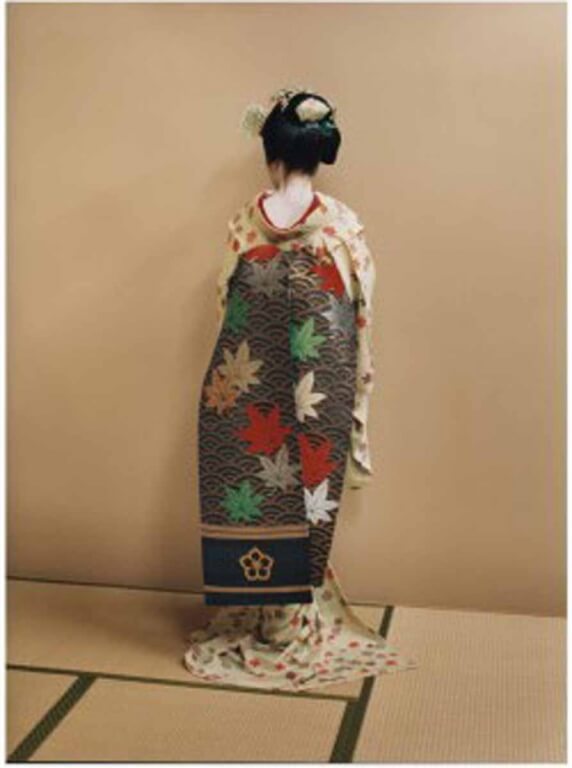 Twee portretten van Jacqueline Hassink als Japanse geisha